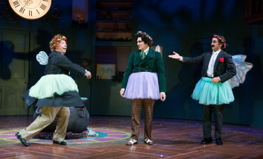 IT'S CHRISTMAS, CAROL!