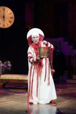 IT'S CHRISTMAS, CAROL!