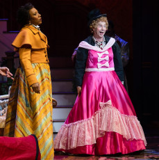 IT'S CHRISTMAS, CAROL!
